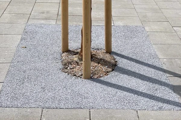 Plätze & Außenanlagen mit Surface RS