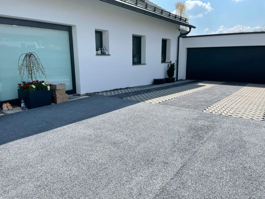 Stellflächen & Zufahrten mit Surface RS